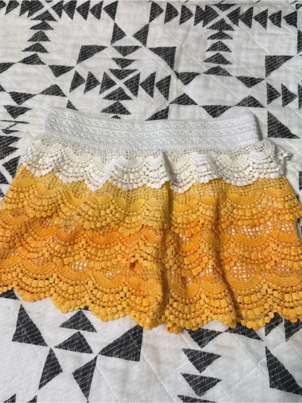 Shoreline White to Yellow Ombre Crochet Lace Skort - Picture 3 of 4